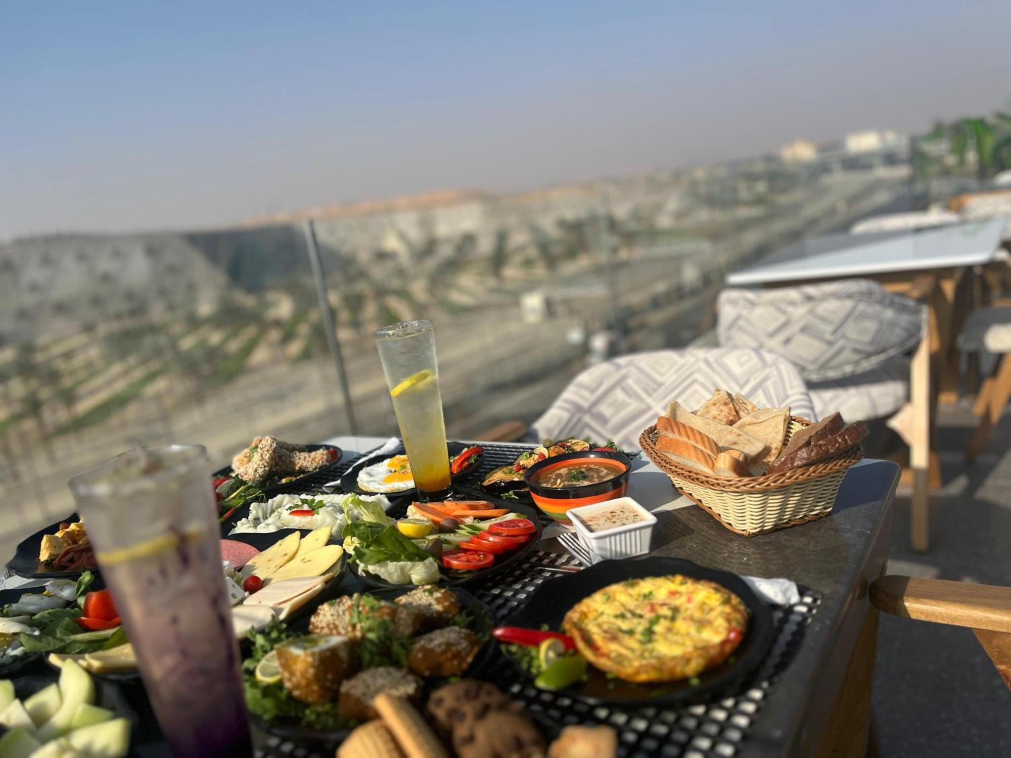 Royal Great Pyramid Inn Kafr Ghatati Exterior photo