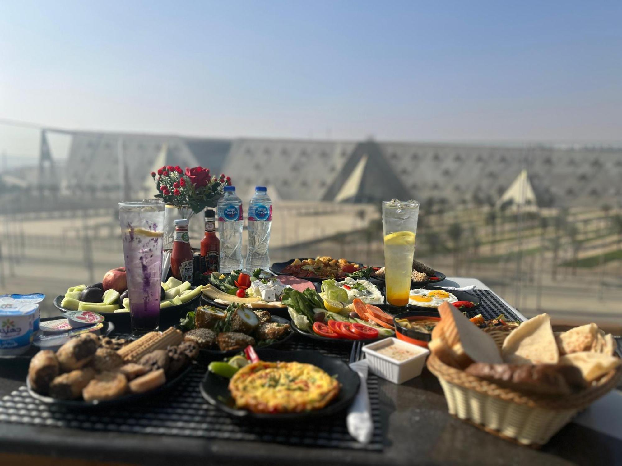 Royal Great Pyramid Inn Kafr Ghatati Exterior photo